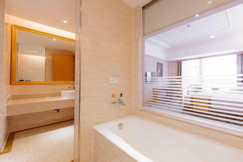Vienna International Hotel Shanghai Pudong New District Dishui Lake Univeristy City Nianbalian Bagian luar foto